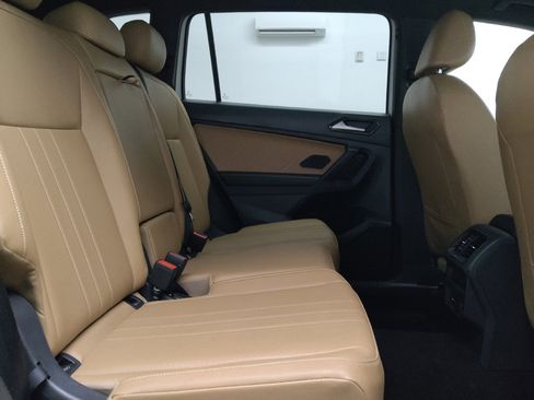Used 2022 Volkswagen Tiguan SE AWD/4WD image 19