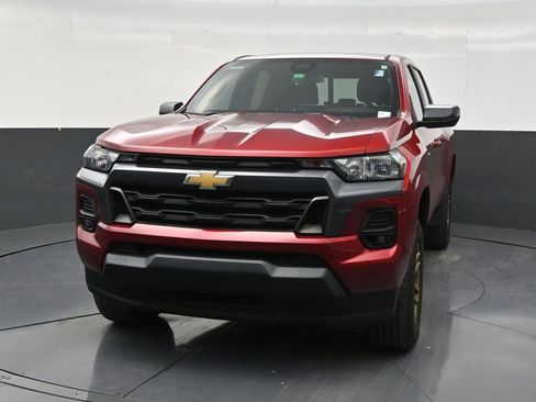 Used 2023 Chevrolet Colorado LT w/ LT Convenience Package RWD image 8