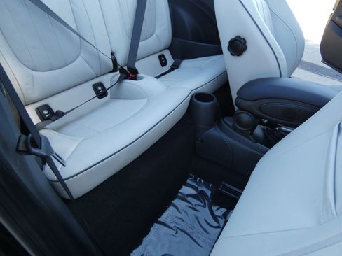 Used 2018 MINI Cooper S image 22