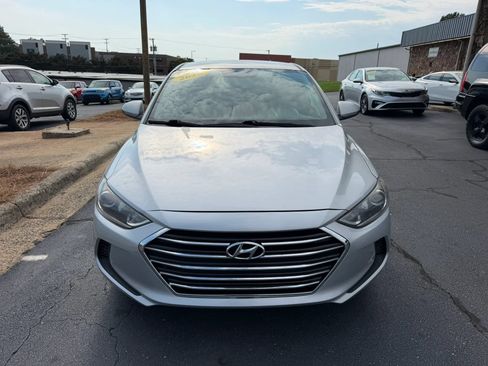 Used 2018 Hyundai Elantra SEL FWD image 2