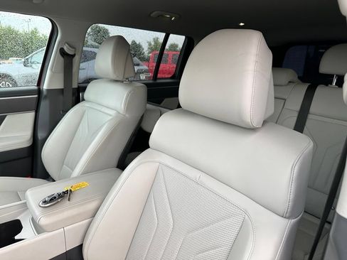 Used 2025 Hyundai Santa Fe SEL AWD/4WD image 13