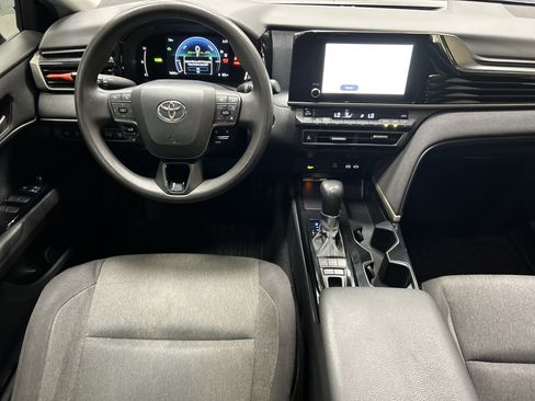 Used 2025 Toyota Camry LE FWD image 27