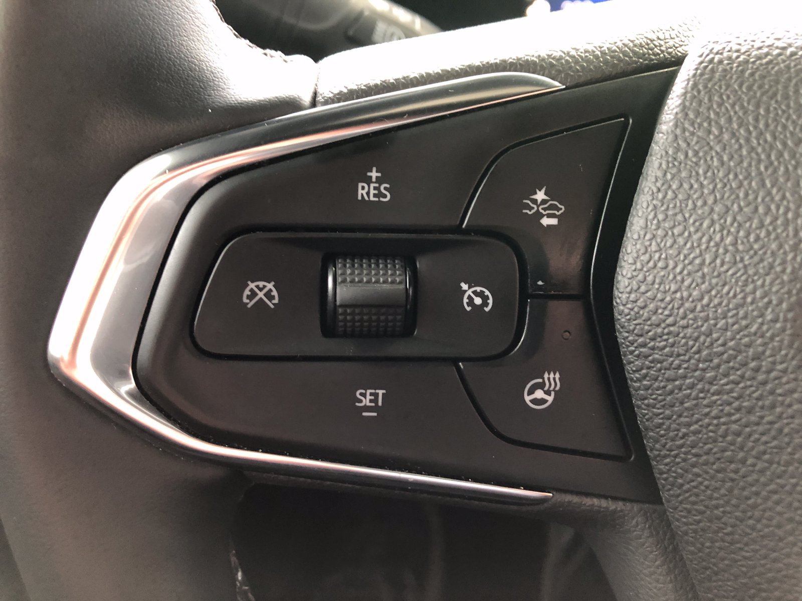 Used 2025 Chevrolet TrailBlazer ACTIV w/ Convenience Package FWD image 35