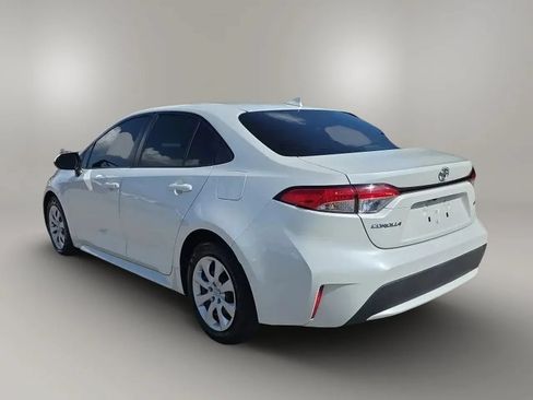 Used 2020 Toyota Corolla LE FWD image 6