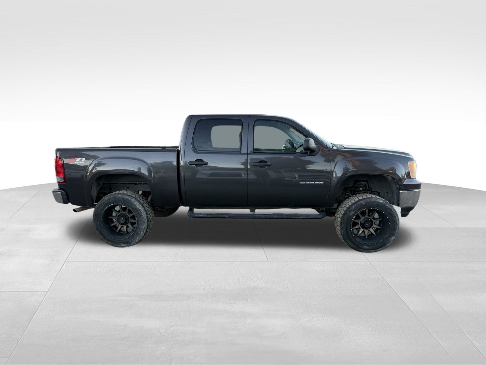 Used 2011 GMC Sierra 1500 SLE w/ Power Tech Package AWD/4WD image 2