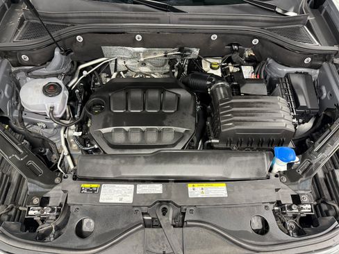 Used 2025 Volkswagen Atlas Cross Sport SEL R-Line image 38