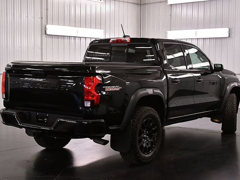 Used 2024 Chevrolet Colorado Trail Boss w/ Advanced Trailering Package AWD/4WD image 7