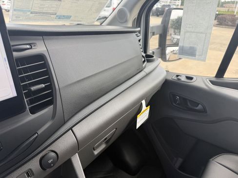 New 2026 Ford Transit 250 148 Medium Roof w/ Load Area Protection Package RWD image 19