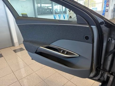 Used 2025 Lucid Air Pure RWD image 21