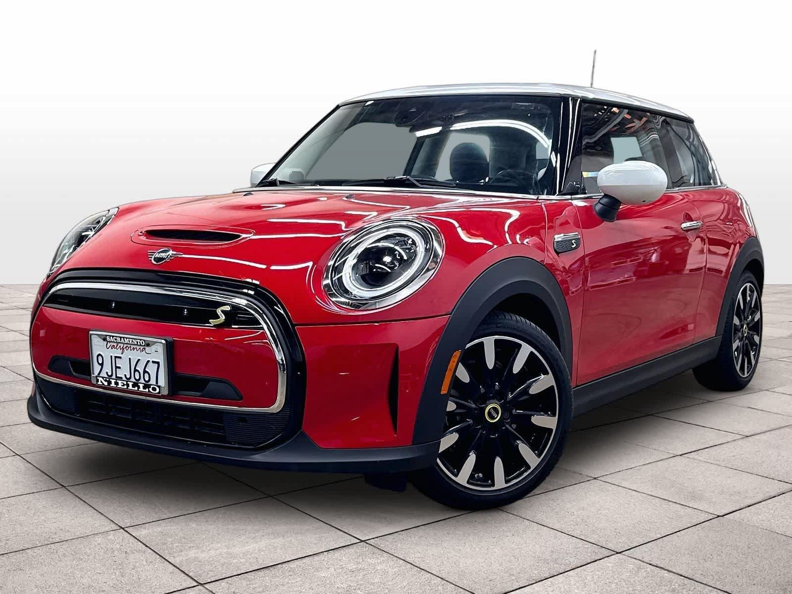 Used 2024 MINI Cooper SE FWD image 1