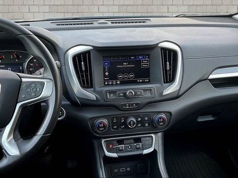 Used 2022 GMC Terrain SLE w/ Driver Convenience Package AWD/4WD image 9