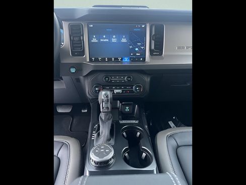 New 2025 Ford Bronco Outer Banks image 10