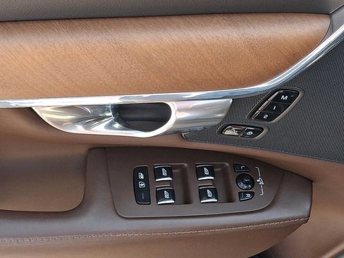 Used 2018 Volvo S90 T6 Inscription w/ Luxury Package AWD/4WD image 12