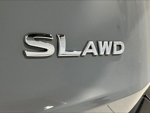 Used 2023 Nissan Rogue SL image 23