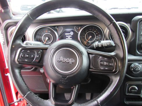 Used 2019 Jeep Wrangler Unlimited Sport S AWD/4WD image 14