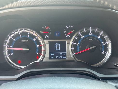 Used 2018 Toyota 4Runner SR5 Premium RWD image 26