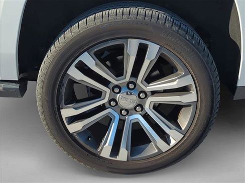 Used 2017 GMC Yukon XL Denali w/ Open Road Package image 6