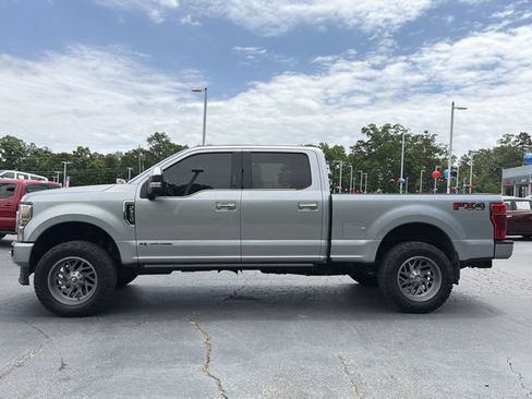 Used 2022 Ford F350 Platinum AWD/4WD image 2