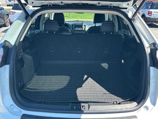 Certified 2024 Ford Edge SEL w/ Convenience Package AWD/4WD image 5