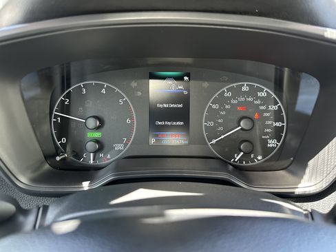 Used 2024 Toyota Corolla SE w/ SE Package FWD image 27