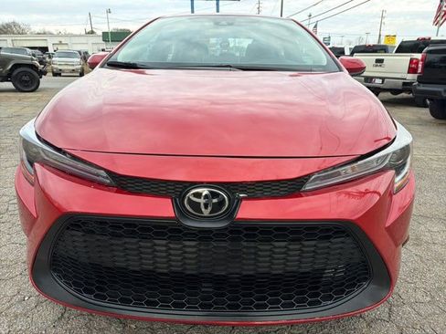 Used 2021 Toyota Corolla LE image 4