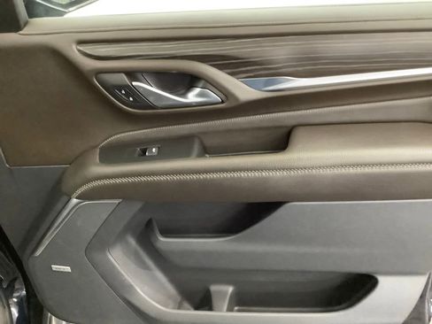 Used 2022 GMC Yukon XL Denali w/ Denali Premium Package image 28