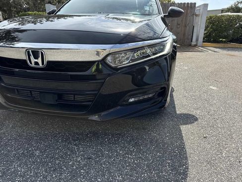 Used 2020 Honda Accord EX image 9