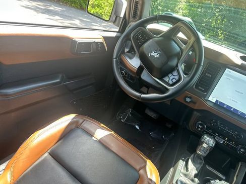 Used 2024 Ford Bronco Outer Banks AWD/4WD image 22