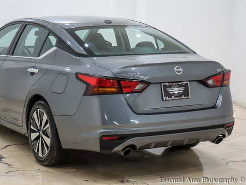 Used 2019 Nissan Altima 2.5 SV image 9