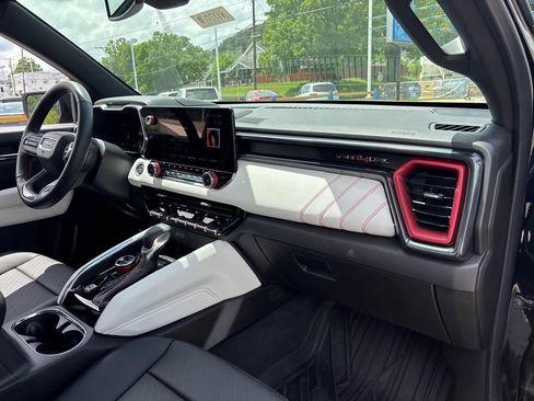 New 2026 GMC Canyon AT4X AWD/4WD image 32