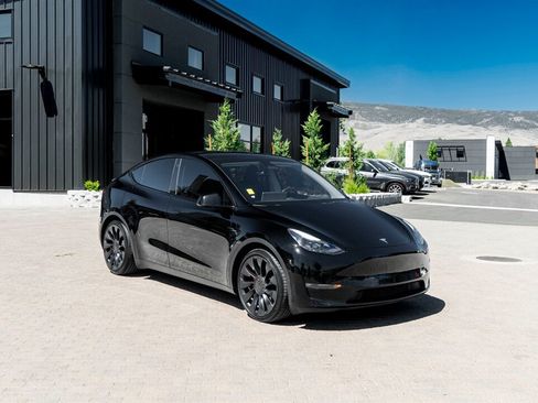 Used 2022 Tesla Model Y Performance AWD/4WD image 7