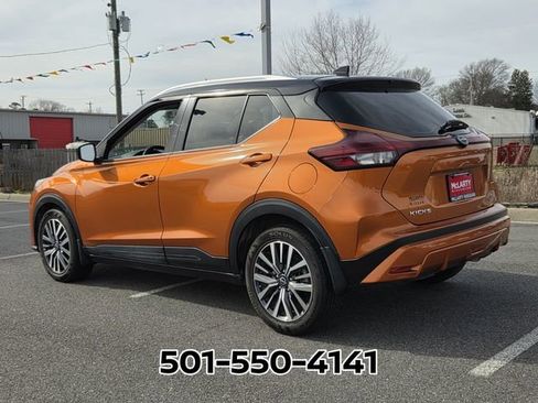 Used 2023 Nissan Kicks SV image 3