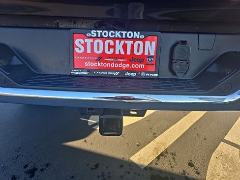 Used 2025 RAM 1500 Laramie image 16