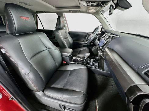 Used 2021 Toyota 4Runner TRD Off-Road Premium w/ Moonroof Package AWD/4WD image 28