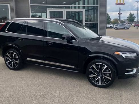 Used 2022 Volvo XC90 T8 Inscription Expression w/ Advanced Package image 3