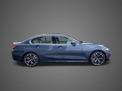 New 2026 BMW 330i xDrive Sedan w/ Premium Package AWD/4WD image 5