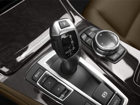 Used 2014 BMW 550i xDrive Sedan image 10