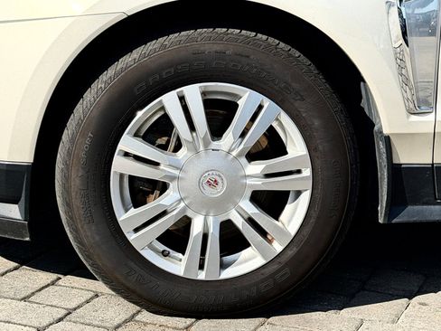 Used 2016 Cadillac SRX Luxury image 12