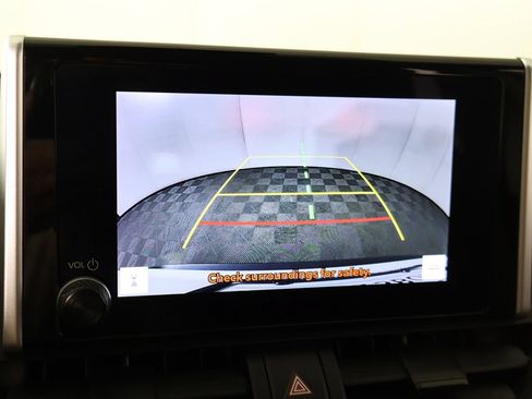 Used 2025 Toyota RAV4 LE AWD/4WD image 39