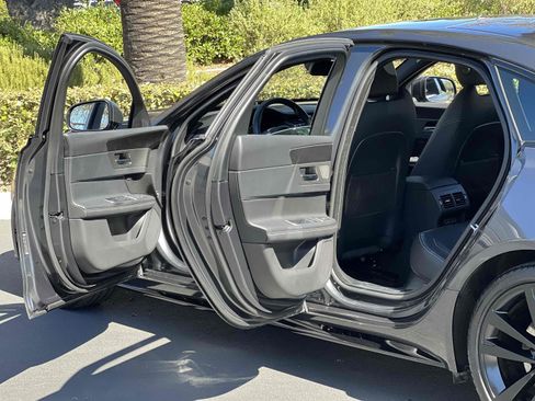 Used 2017 Jaguar XF S image 69