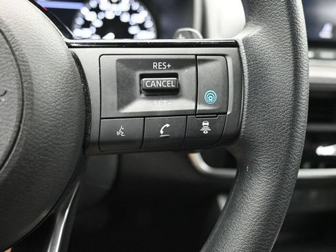 Used 2023 Nissan Rogue SV FWD image 10