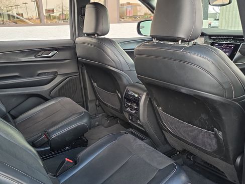 Used 2023 Jeep Grand Cherokee L Altitude image 26