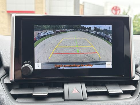 Used 2025 Toyota RAV4 LE FWD image 28