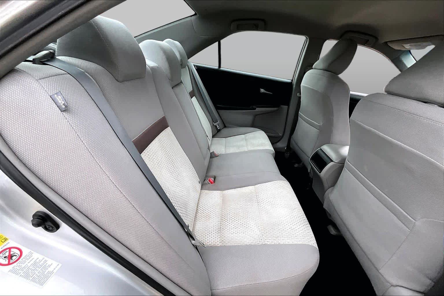 Used 2012 Toyota Camry LE FWD image 20