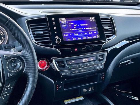 Used 2023 Honda Ridgeline Black Edition image 9