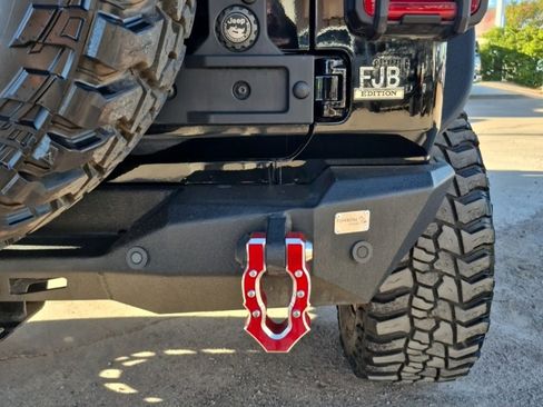 Used 2018 Jeep Wrangler Unlimited Rubicon image 58