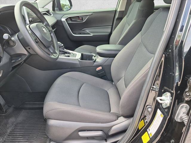 Used 2024 Toyota RAV4 LE AWD/4WD image 15