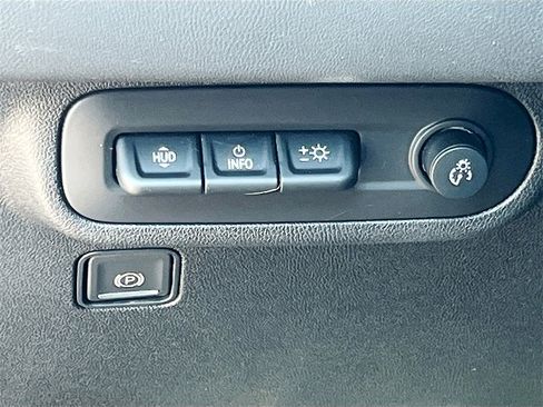 Used 2024 GMC Terrain Denali w/ Denali Premium Package image 10