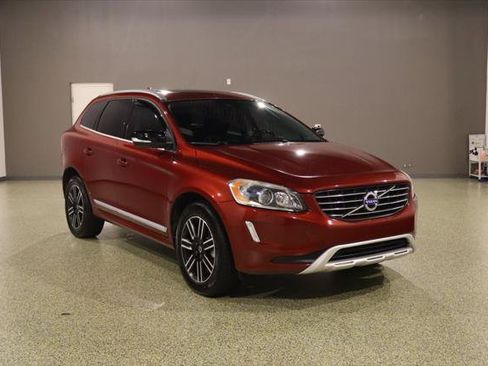 Used 2017 Volvo XC60 T5 Dynamic w/ Preferred Option Package FWD image 1