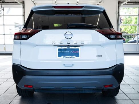 Used 2023 Nissan Rogue S AWD/4WD image 5